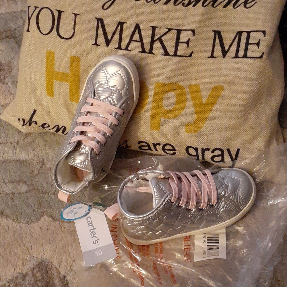 Shoes - Picture 2 of 7